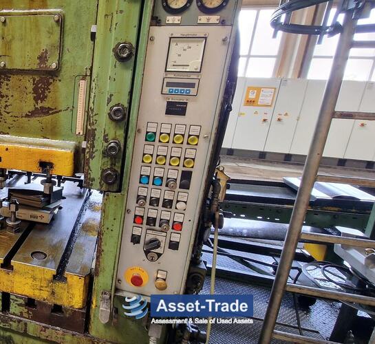 Second Hand Hydraulic Frame Press Umformtechnik Erfurt PKZE500 for sale
