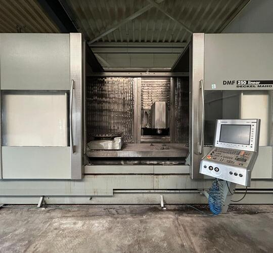 Second Hand DMG Deckel Maho Typ DMF 250 linear traveling column machine for sale
