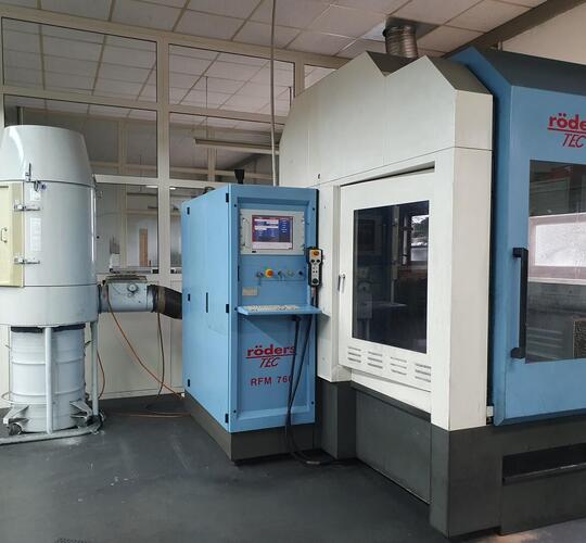 Second Hand  Röder HSC RFM760-099 - Vertical Milling Machine for Sale Cheap