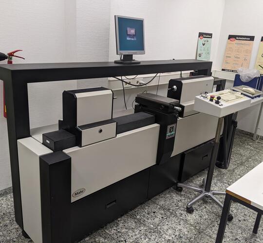 Second Hand MAHR 828-1000 CIM Universal Length Measuring Machine for sale | Asset-Trade