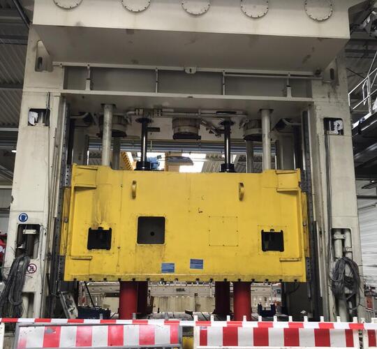 Second Hand ONA EBd-80-4-AK 800 tons hydraulic deep-drawing press for sale